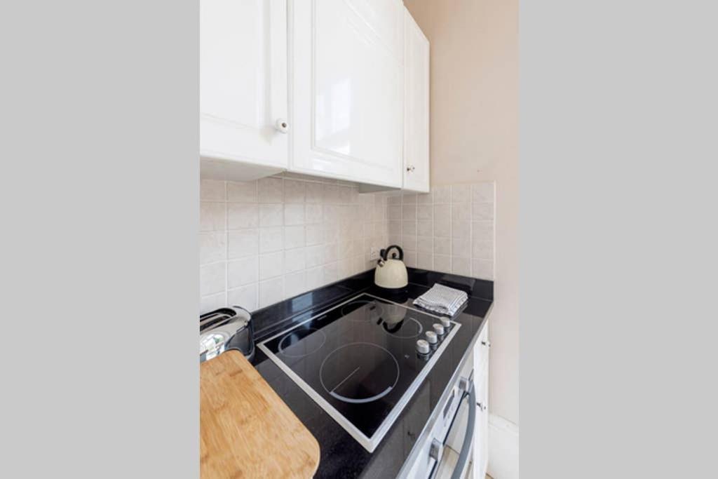 Beautiful Studio With Private Outside Terrace Apartamento Bath Exterior foto